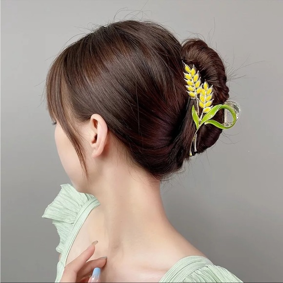 Accessories - NEW Warm Silver Metal Yellow Wheat Green Leaves Hair Claw